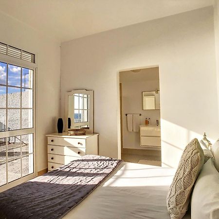 Naya Beach House By Lovelystay Malseira Eksteriør billede