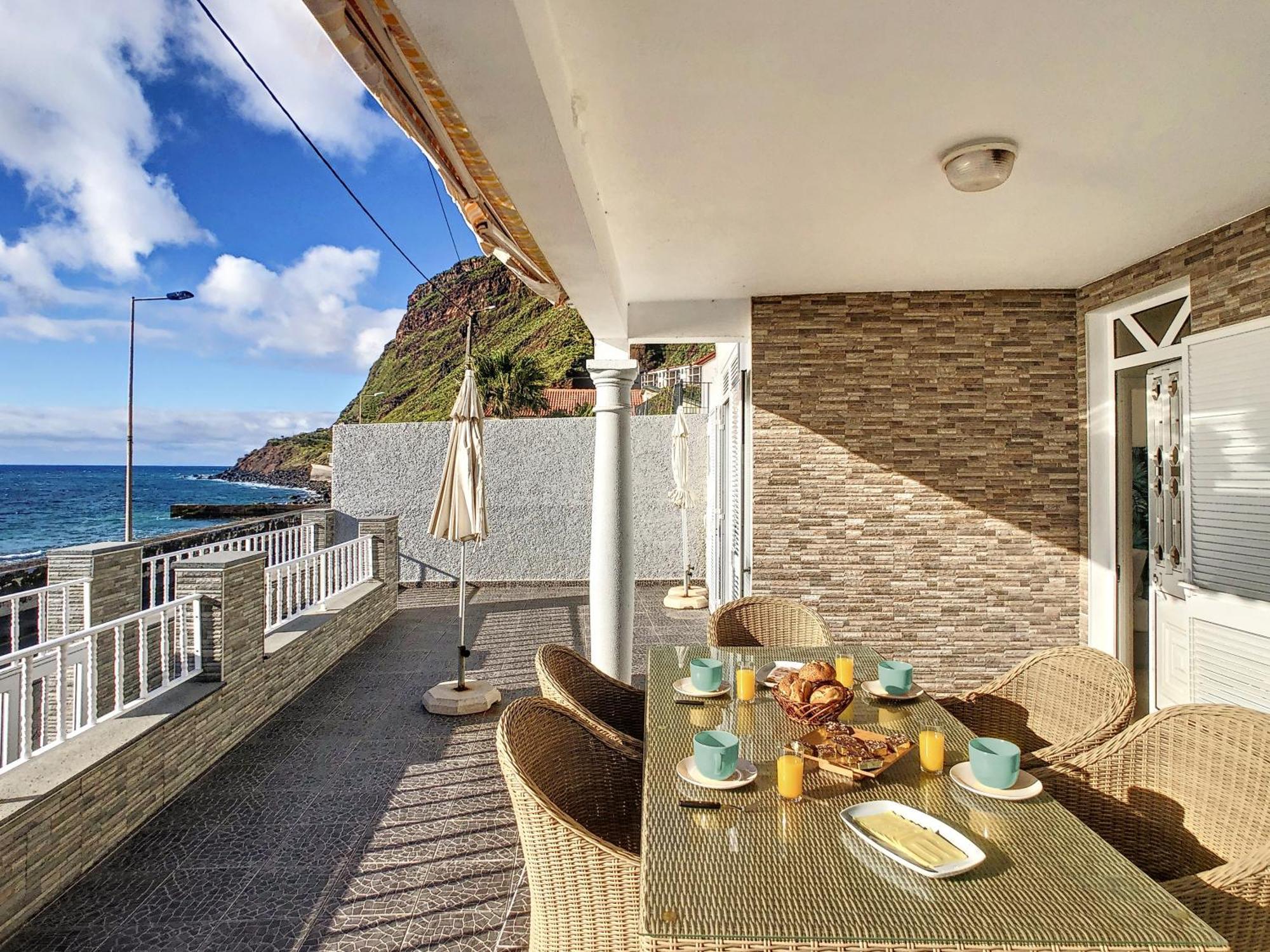 Naya Beach House By Lovelystay Malseira Eksteriør billede
